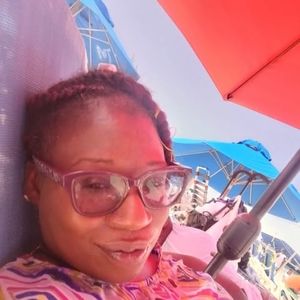 Meet your Posher, Nakima lavette
